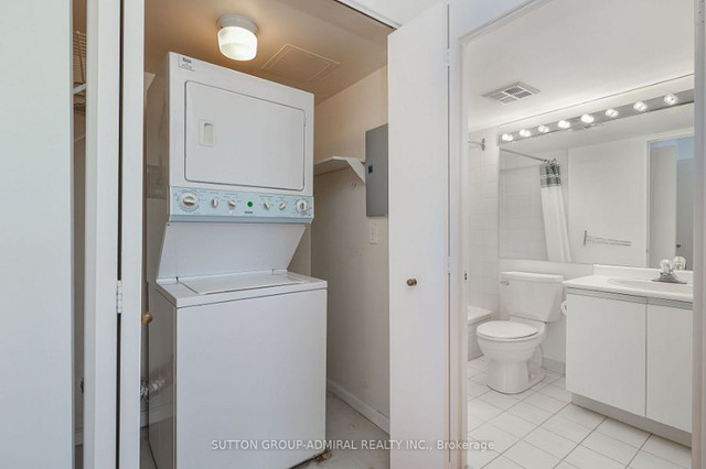 2 bedrooms 2 baths house For Sale By Owner in Toronto Ontario