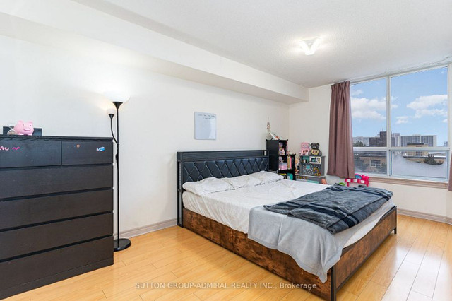 1 bedrooms 1 baths house For Sale By Owner in Toronto Ontario