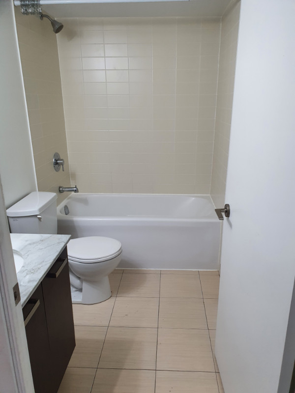 1 bedrooms 1 baths house For Sale By Owner in Toronto Ontario