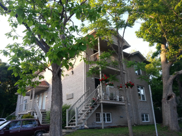 2 bedrooms 1 baths Condo For Sale By Owner in Gatineau Quebec