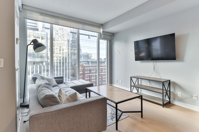 2 bedrooms 2 baths house For Sale By Owner in Toronto Ontario