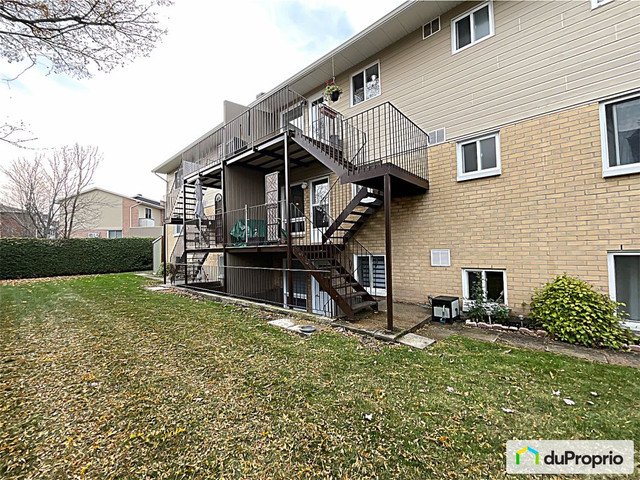 2 bedrooms 1 baths house For Sale By Owner in Ottawa Ontario