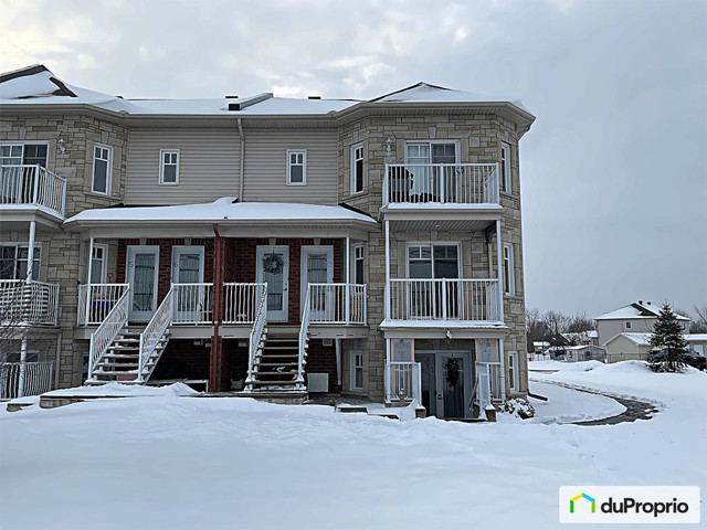 2 bedrooms 1 baths Condo For Sale By Owner in Gatineau Quebec