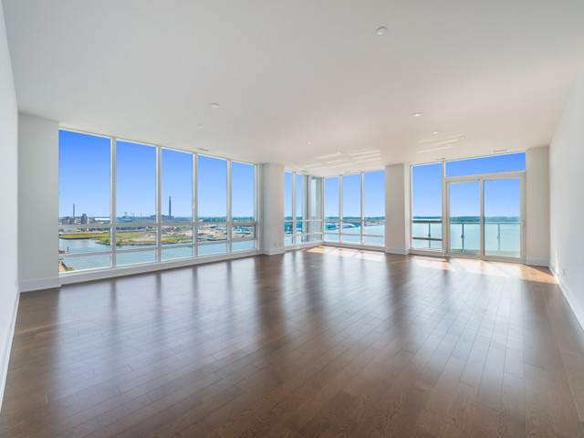 3 bedrooms 3 baths house For Sale By Owner in Toronto Ontario