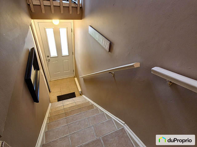 2 bedrooms 1 baths Condo For Sale By Owner in Gatineau Quebec