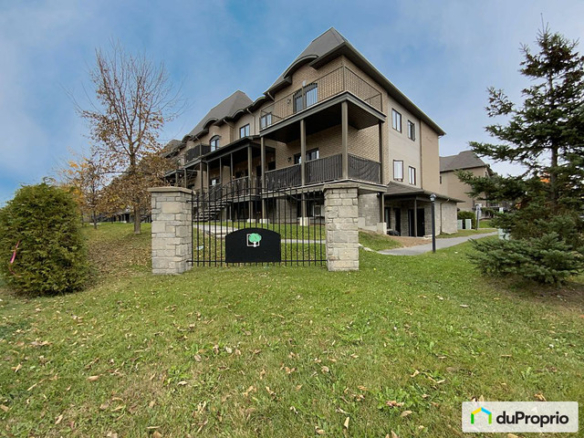 2 bedrooms 1 baths house For Sale By Owner in Ottawa Ontario