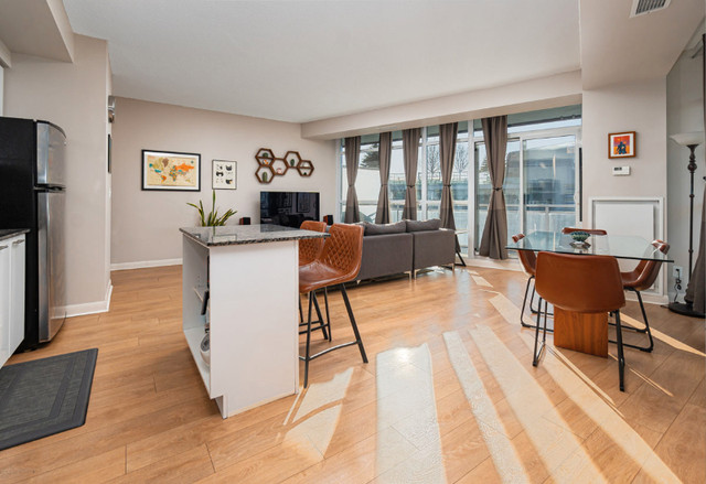 2 bedrooms 2 baths house For Sale By Owner in Toronto Ontario