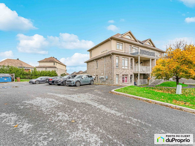 2 bedrooms 1 baths house For Sale By Owner in Ottawa Ontario