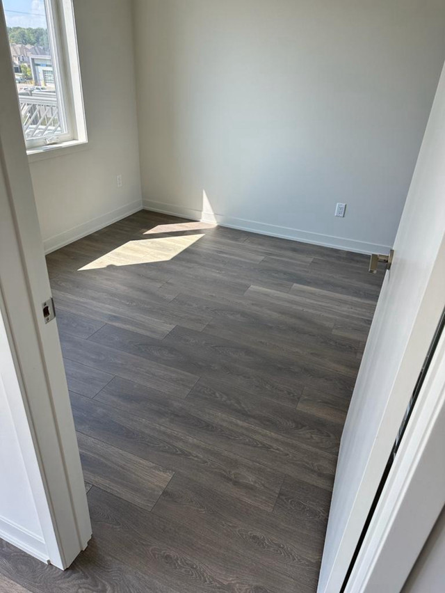 1 + Den bedrooms 1 baths house For Sale By Owner in Mississauga Ontario