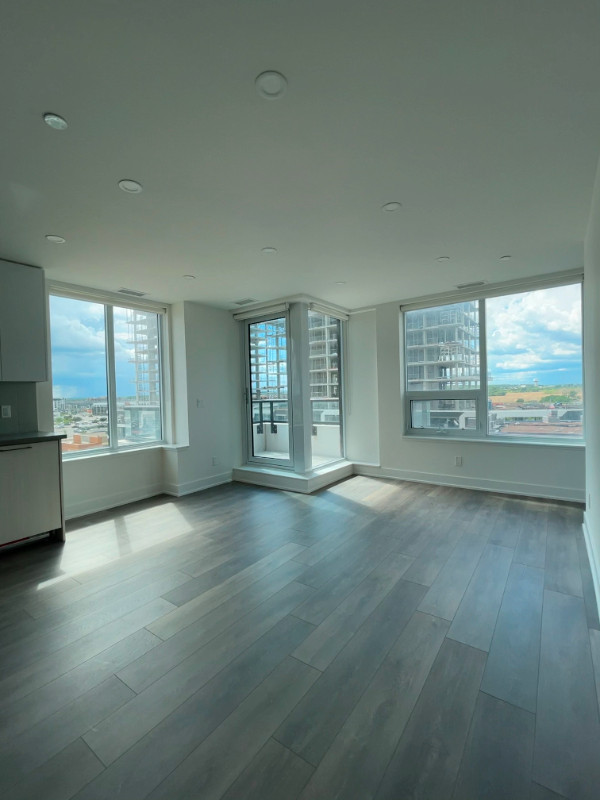 2 bedrooms 1 baths house For Sale By Owner in Oakville Ontario