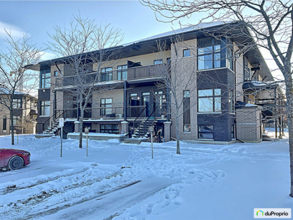 1 bedrooms 1 baths Condo For Sale By Owner in Gatineau Quebec