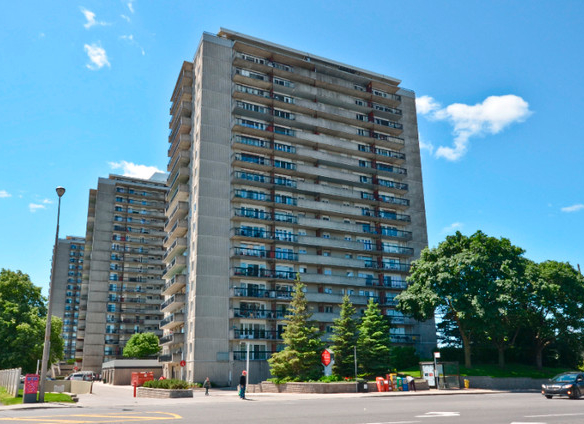 2 bedrooms 1 baths house For Sale By Owner in Ottawa Ontario