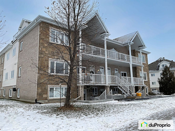 2 bedrooms 1 baths house For Sale By Owner in Ottawa Ontario