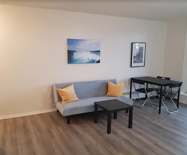 1 bedrooms 1 baths house For Sale By Owner in Toronto Ontario