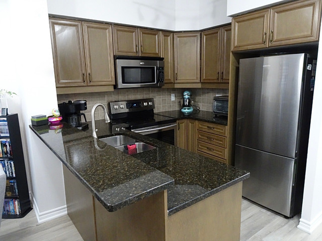 1 bedrooms 1 baths house For Sale By Owner in Vaughan Ontario