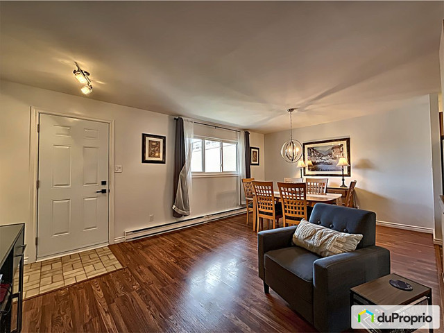 2 bedrooms 1 baths Condo For Sale By Owner in Gatineau Quebec