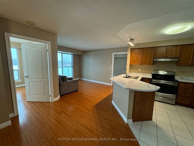 2 bedrooms 2 baths house For Sale By Owner in Toronto Ontario