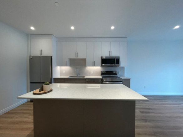 1 bedrooms 1 baths house For Sale By Owner in Kitchener Ontario