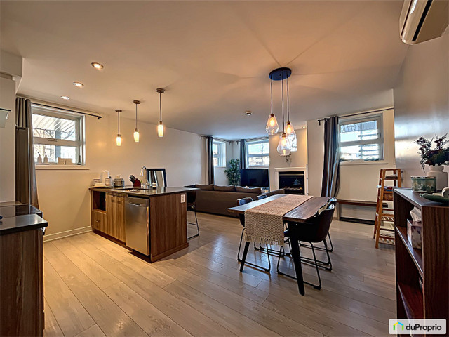 1 bedrooms 1 baths Condo For Sale By Owner in Gatineau Quebec