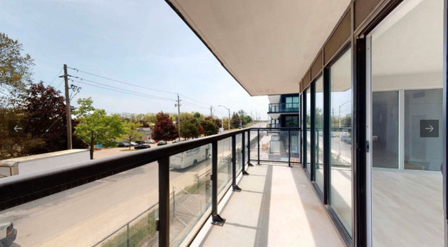 2 bedrooms 1 baths house For Sale By Owner in Oakville Ontario