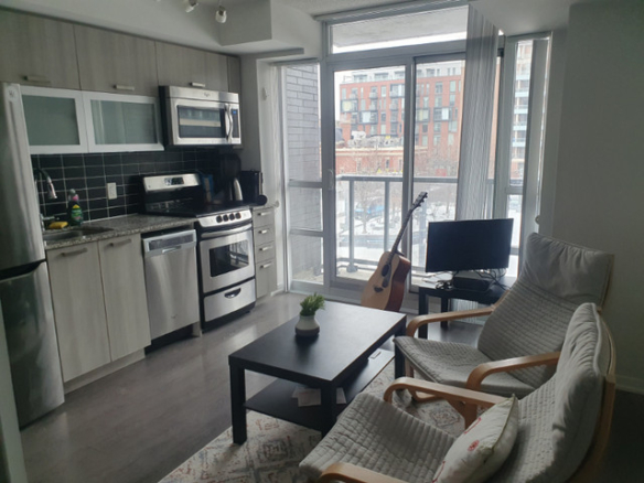 1 bedrooms 1 baths house For Sale By Owner in Toronto Ontario