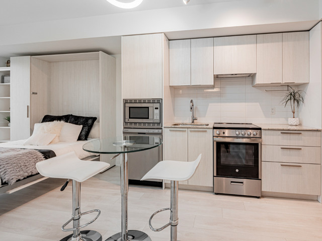 0 bedrooms 1 baths Studio For Sale By Owner in Toronto Ontario