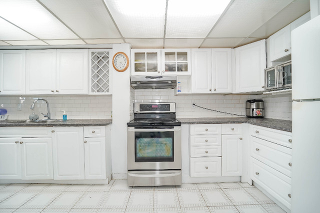 3 bedrooms 3 baths house For Sale By Owner in Toronto Ontario