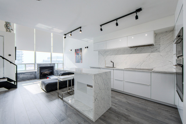 1 bedrooms 2 baths house For Sale By Owner in Toronto Ontario