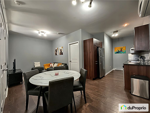 1 bedrooms 1 baths Condo For Sale By Owner in Gatineau Quebec