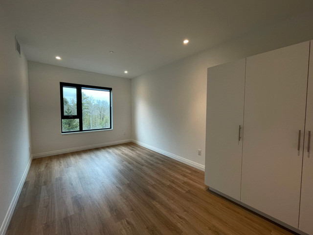 1 bedrooms 1 baths house For Sale By Owner in Kitchener Ontario