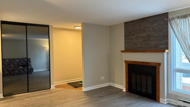 2 bedrooms 1.5 baths house For Sale By Owner in Ottawa Ontario