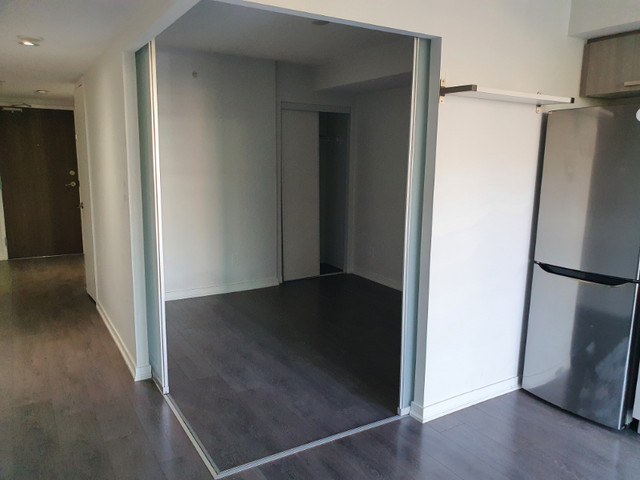 1 bedrooms 1 baths house For Sale By Owner in Toronto Ontario