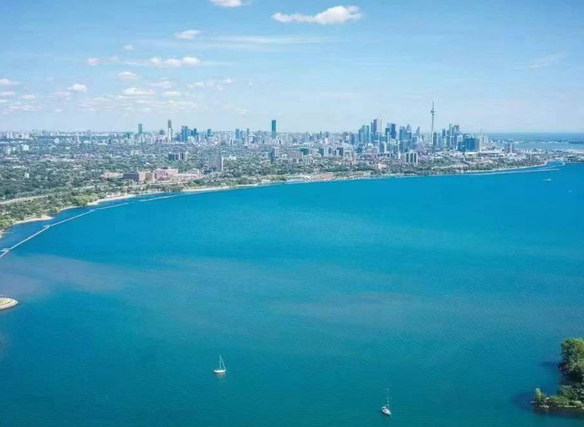 2 bedrooms 2 baths house For Sale By Owner in Etobicoke Ontario
