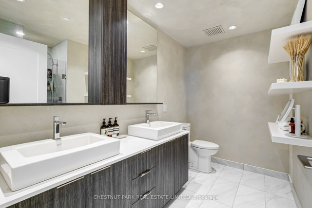 2 + Den bedrooms 3 baths house For Sale By Owner in Etobicoke Ontario