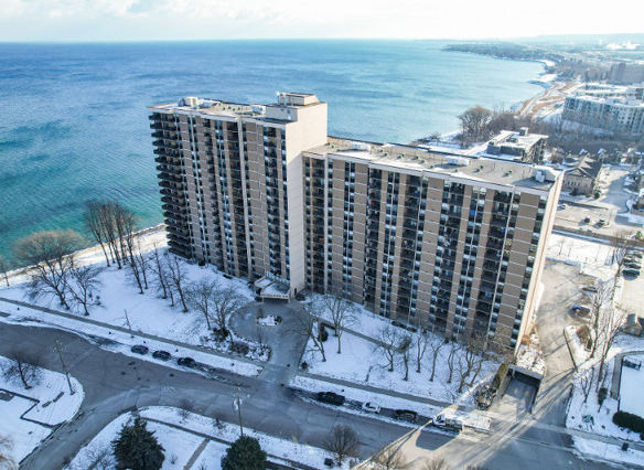2 bedrooms 2 baths house For Sale By Owner in Etobicoke Ontario