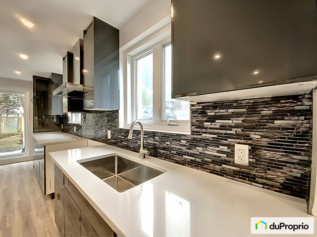 3 bedrooms 1.5 baths Condo For Sale By Owner in Gatineau Quebec