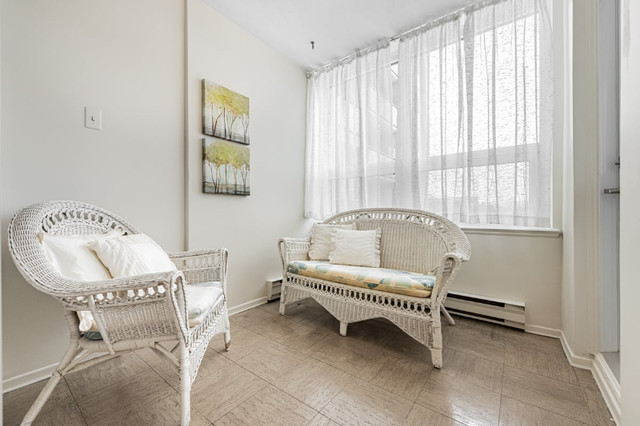 3 bedrooms 2 baths house For Sale By Owner in Toronto Ontario