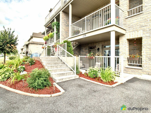 2 bedrooms 1 baths Condo For Sale By Owner in Gatineau Quebec
