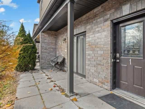 3 bedrooms 1 baths Condo For Sale By Owner in Gatineau Quebec