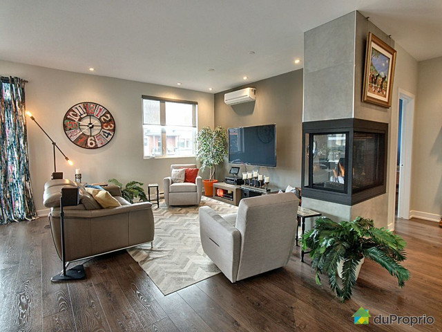 2 bedrooms 2 baths house For Sale By Owner in Ottawa Ontario