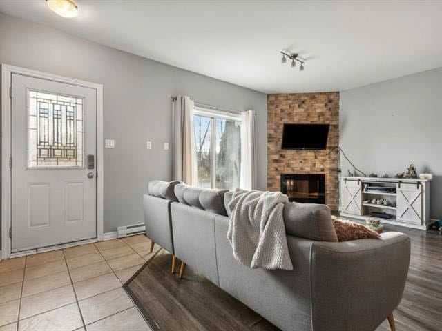 3 bedrooms 1 baths Condo For Sale By Owner in Gatineau Quebec