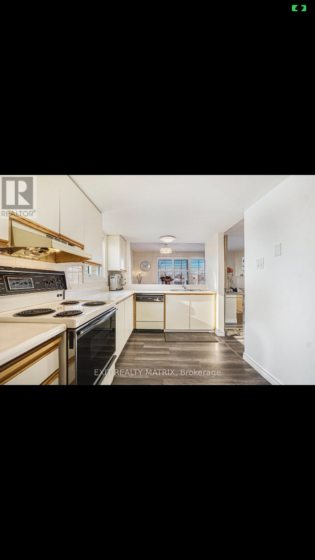 2 bedrooms 1.5 baths house For Sale By Owner in Ottawa Ontario