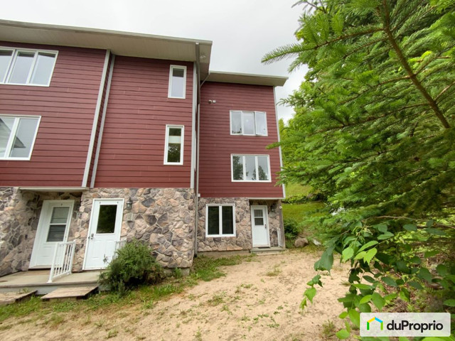 2 bedrooms 1.5 baths Condo For Sale By Owner in Gatineau Quebec