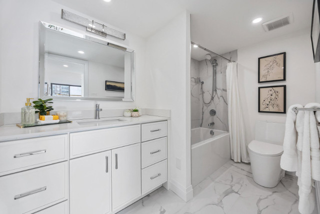 2 bedrooms 2 baths house For Sale By Owner in Toronto Ontario