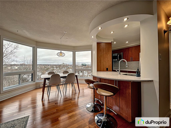 2 bedrooms 1 baths Condo For Sale By Owner in Gatineau Quebec