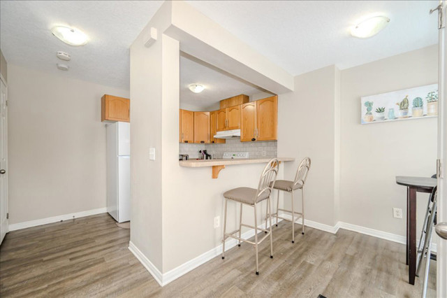 4 bedrooms 2 baths house For Sale By Owner in Guelph Ontario