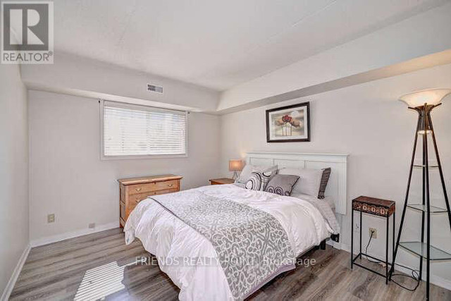 2 bedrooms 1 baths house For Sale By Owner in Kitchener Ontario