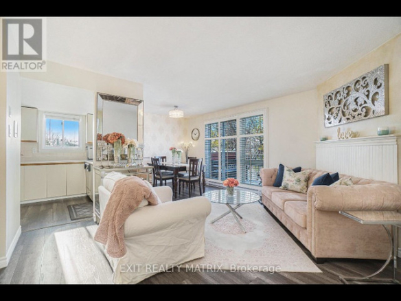2 bedrooms 1.5 baths house For Sale By Owner in Ottawa Ontario