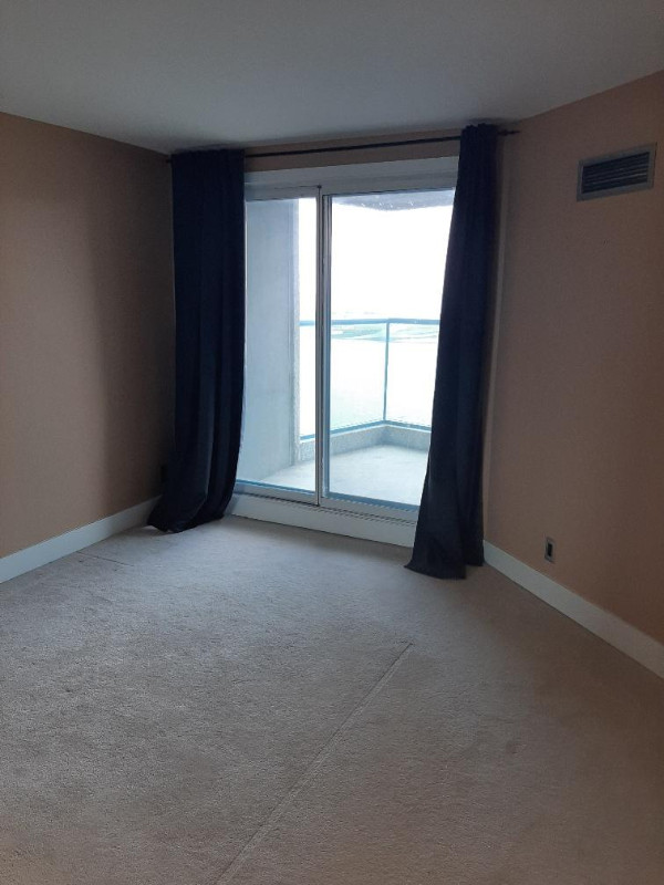 1 bedrooms 1 baths house For Sale By Owner in Toronto Ontario