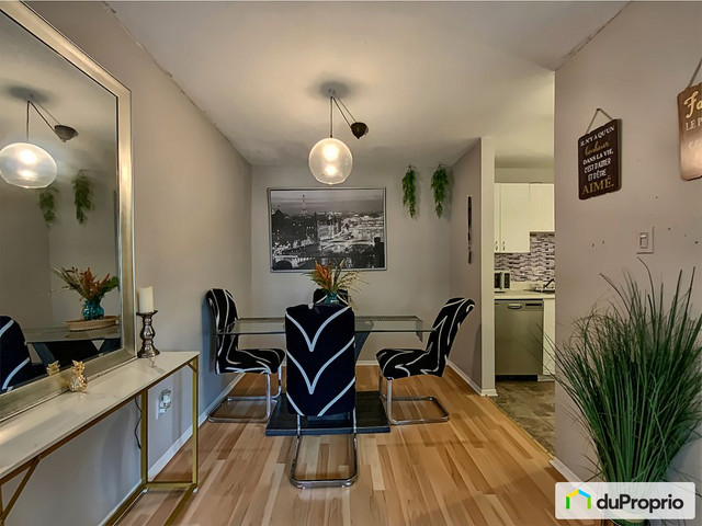 2 bedrooms 1 baths Condo For Sale By Owner in Gatineau Quebec